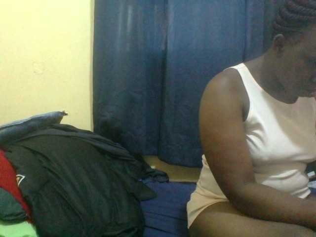 naughty-slender live cam on BongaCams
