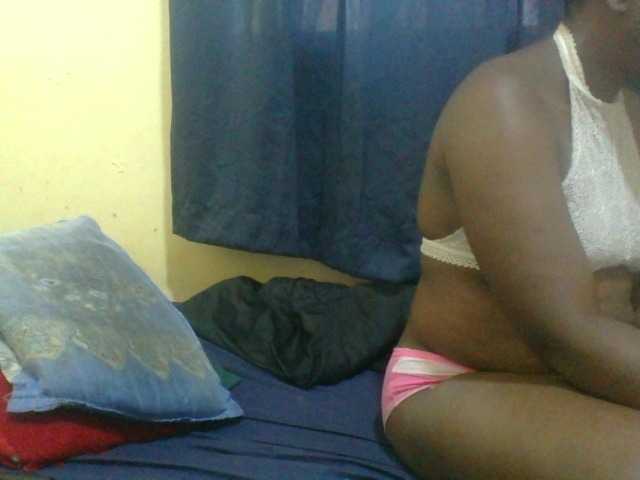 naughty-slender live cam on BongaCams