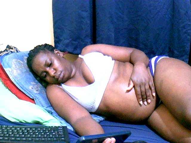 naughty-slender live cam on BongaCams
