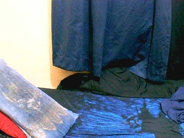 naughty-slender live cam on BongaCams