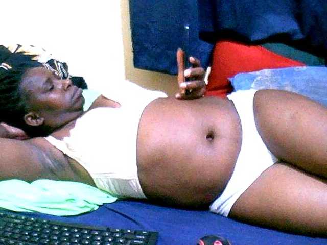 naughty-slender live cam on BongaCams