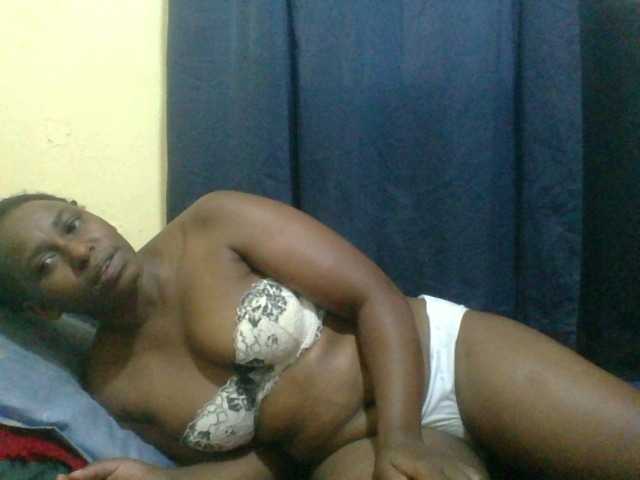 naughty-slender live cam on BongaCams