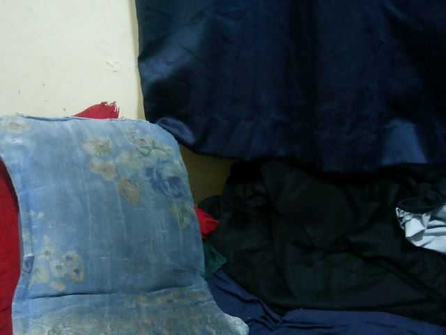 naughty-slender live cam on BongaCams