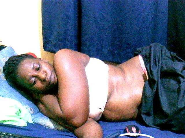 naughty-slender live cam on BongaCams