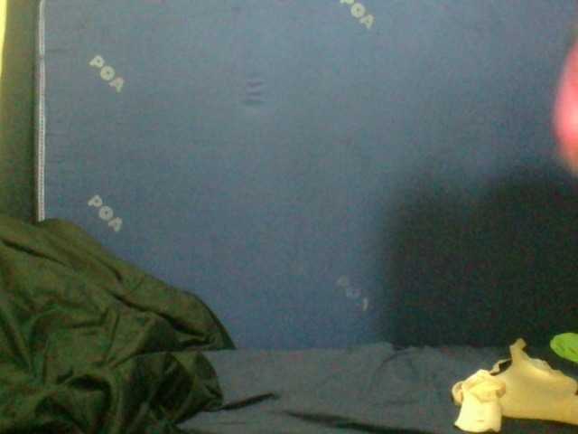naughty-slender live cam on BongaCams