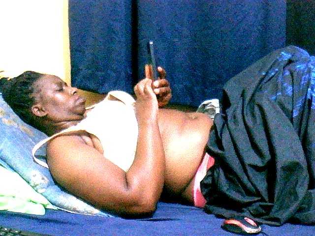 naughty-slender live cam on BongaCams
