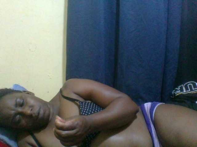 naughty-slender live cam on BongaCams