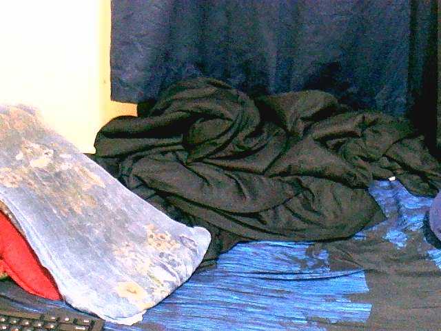 naughty-slender live cam on BongaCams