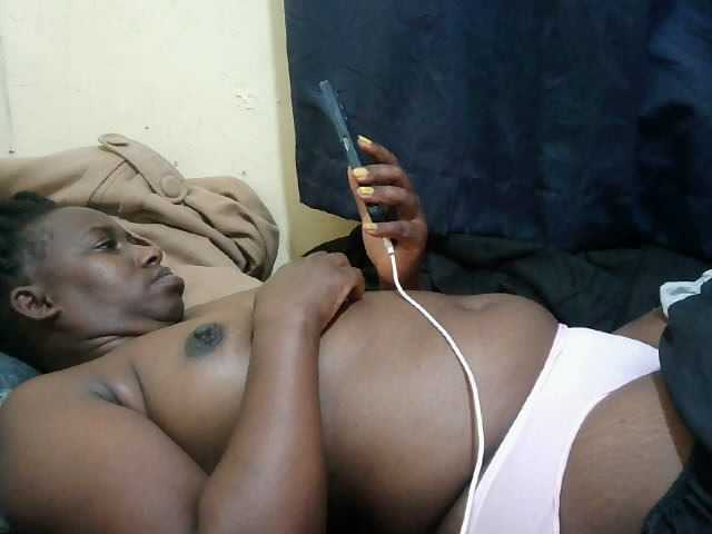 naughty-slender live cam on BongaCams