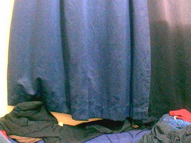 naughty-slender live cam on BongaCams