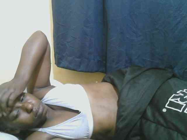 naughty-slender webcam