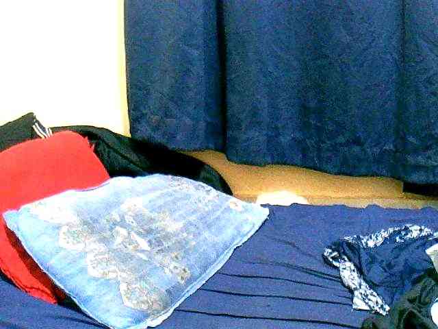 naughty-slender webcam