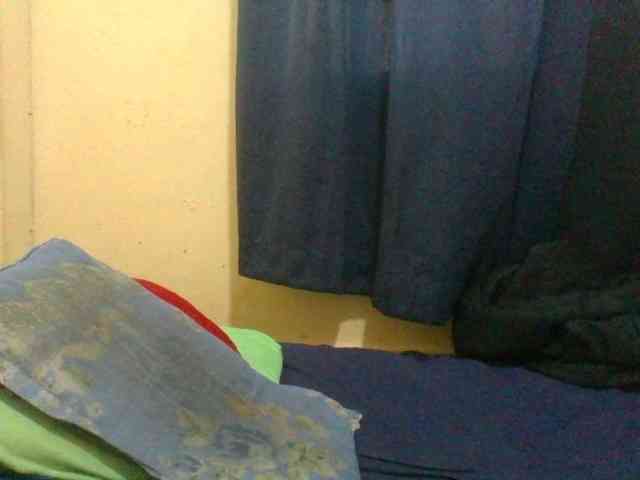 naughty-slender webcam