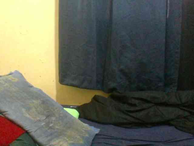 naughty-slender webcam
