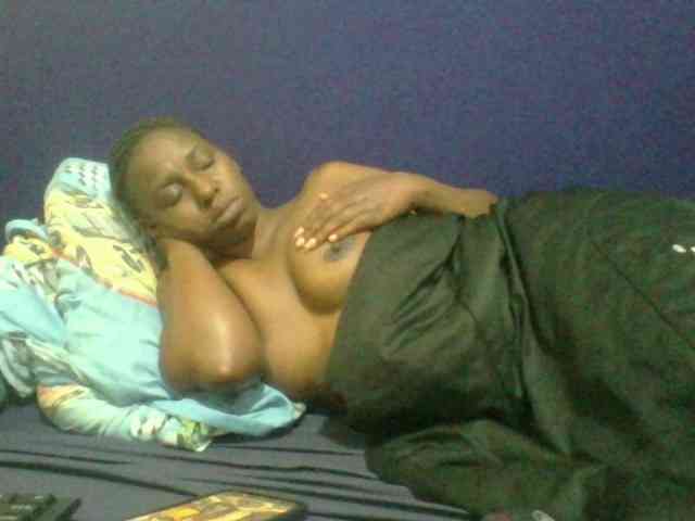 Modelo: naughty-slender