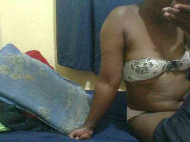 naughty-slender webcam