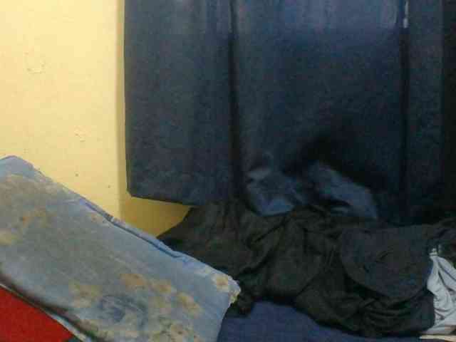 naughty-slender webcam
