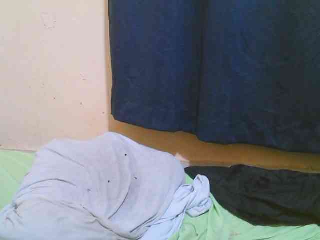 naughty-slender webcam