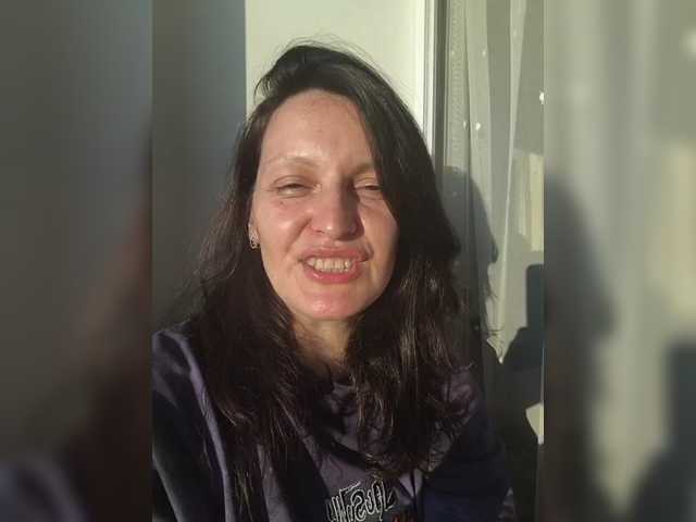 JUICY-JU live cam preview