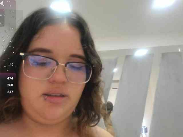 Kate-vanessa's live stream