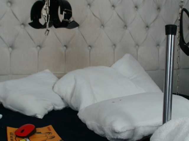 CarolSlut1985 live cam on BongaCams