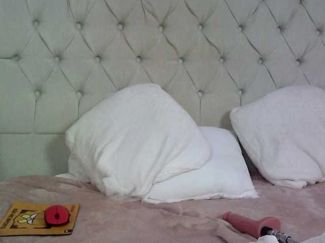 CarolSlut1985 live cam on BongaCams