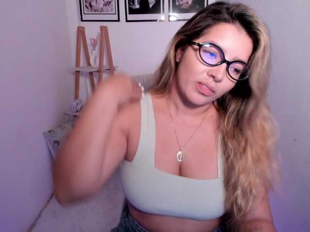 sofihill Live Cam on BongaCams