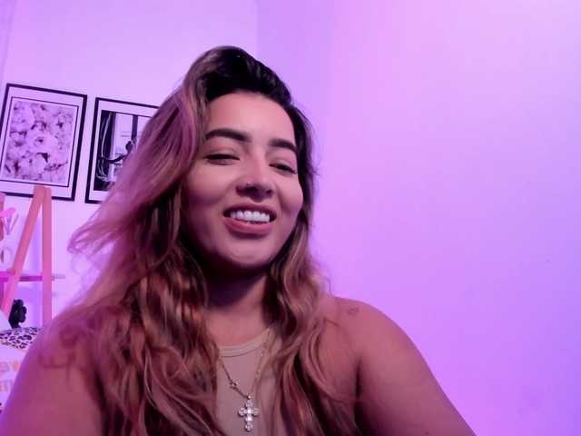 sofihill live cam on BongaCams