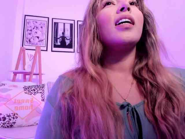 sofihill's live room