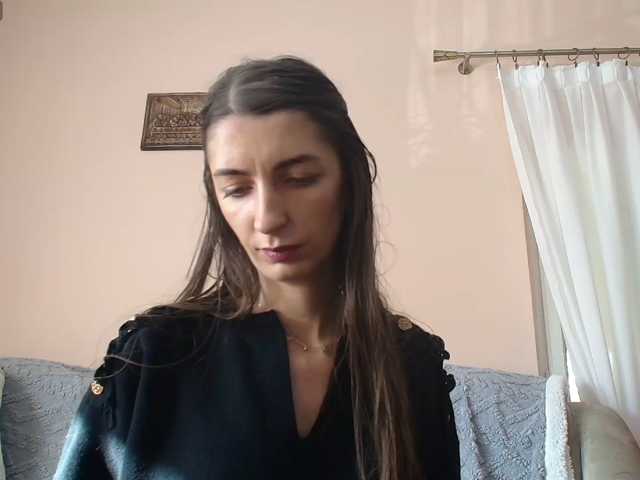 ella-myst, en vivo ahora en BongaCams