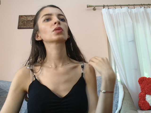 ella-myst live cam on BongaCams