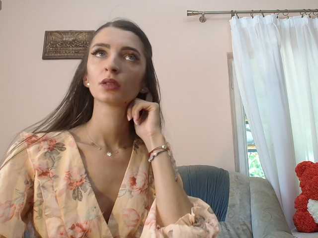 ella-myst live cam on BongaCams