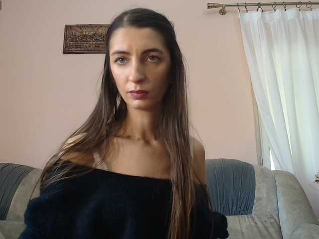 ella-myst live cam on BongaCams