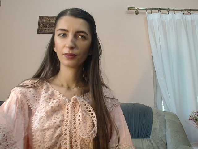 ella-myst live cam on BongaCams
