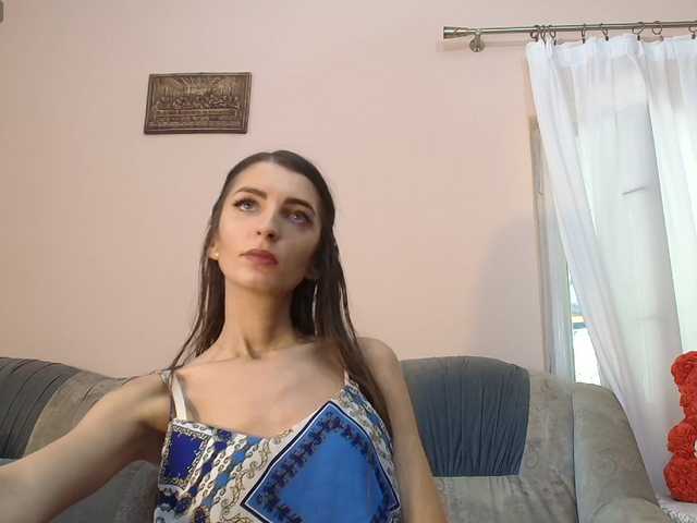 ella-myst live cam on BongaCams