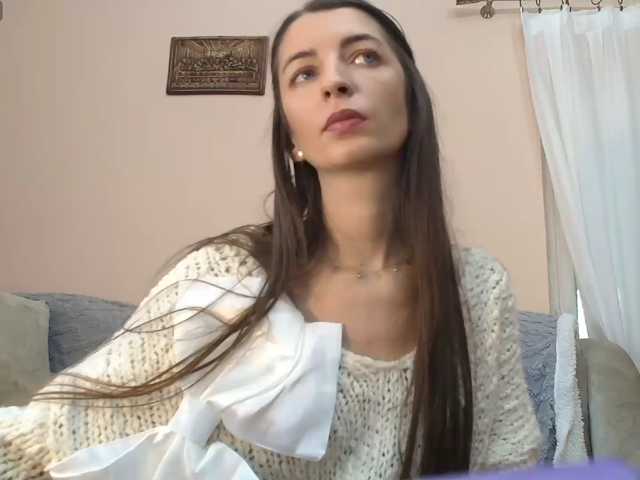 ella-myst, live now on BongaCams