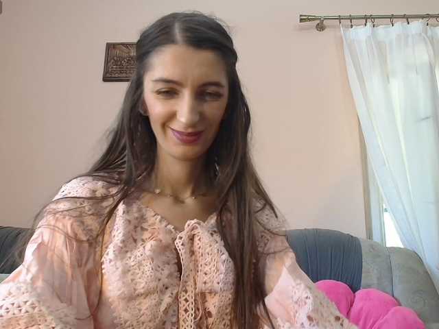 ella-myst live cam on BongaCams