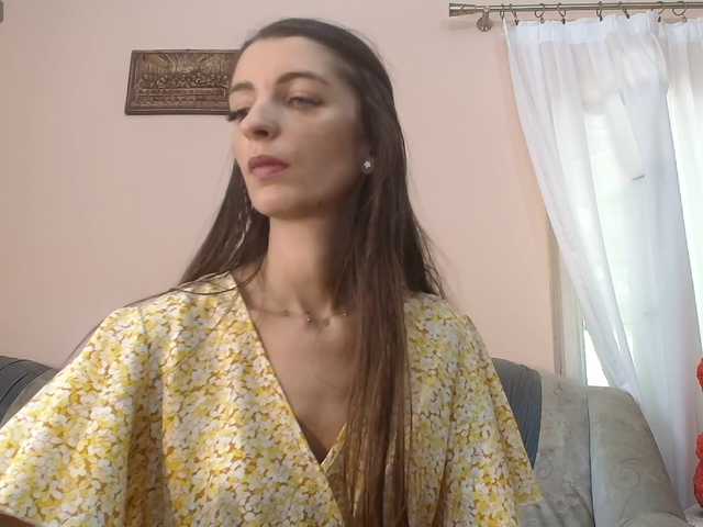 ella-myst live cam on BongaCams