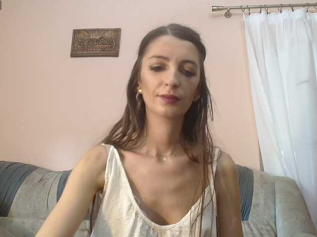 ella-myst live cam on BongaCams