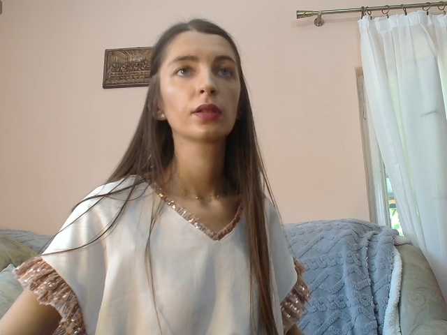 ella-myst live cam on BongaCams