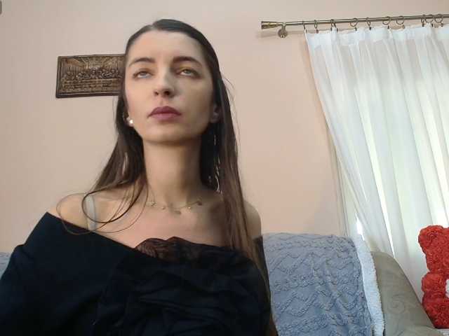 ella-myst live cam on BongaCams