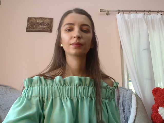 ella-myst live cam on UnifiedCams