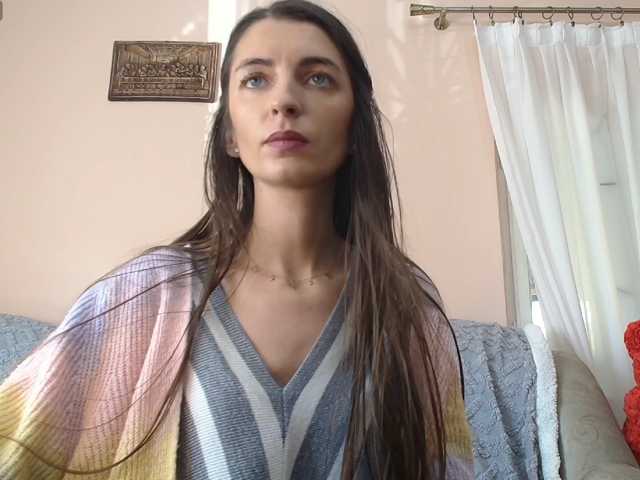 ella-myst live cam on BongaCams