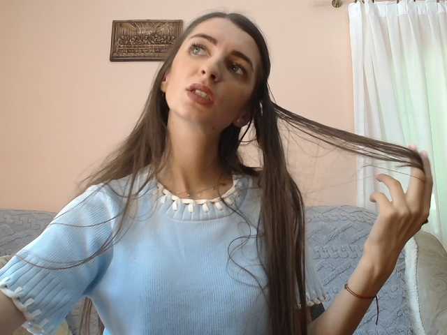 ella-myst live cam on BongaCams