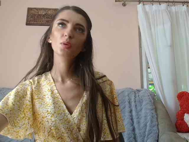ella-myst webcam