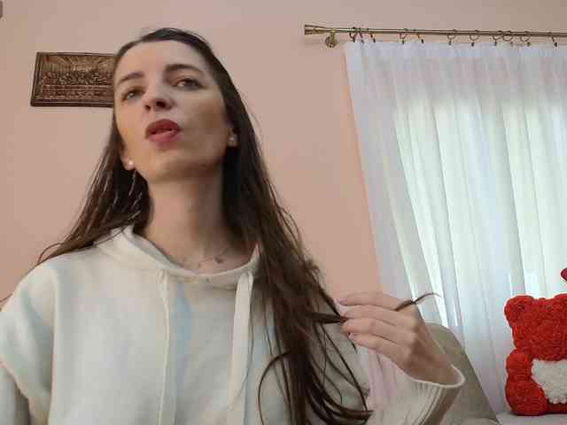 ella-myst webcam