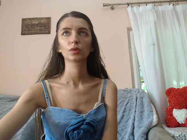 ella-myst webcam