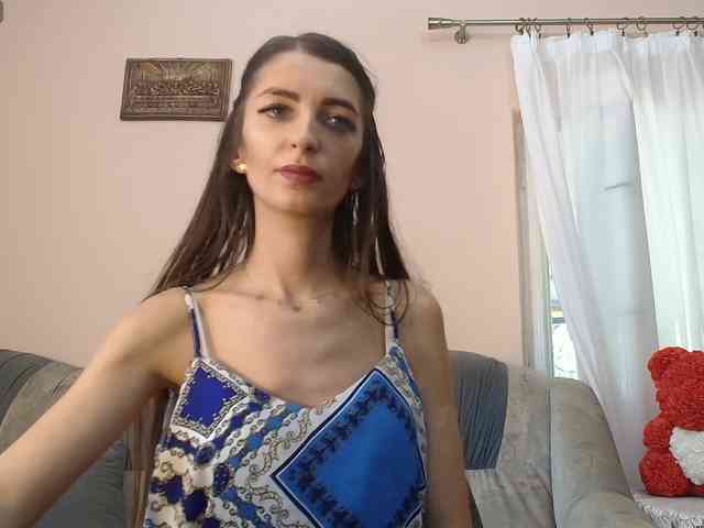 ella-myst webcam