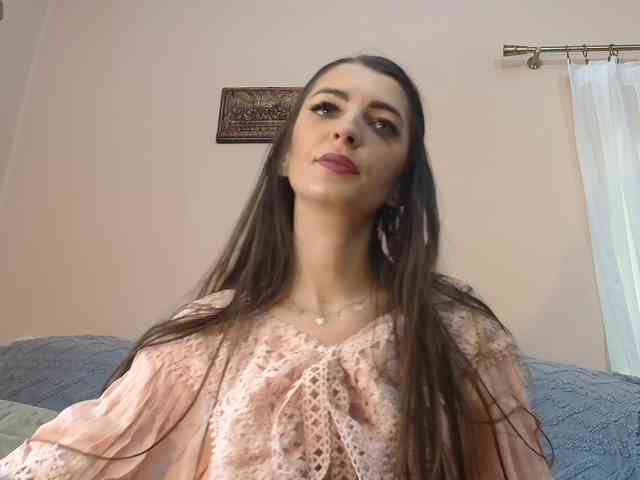 ella-myst webcam