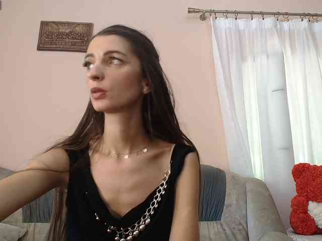 ella-myst webcam